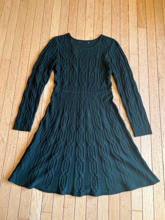 Dresses & Skirts - Jessica Howard Olive Green Cable Knit Small Long Sleeve Sweater Dress